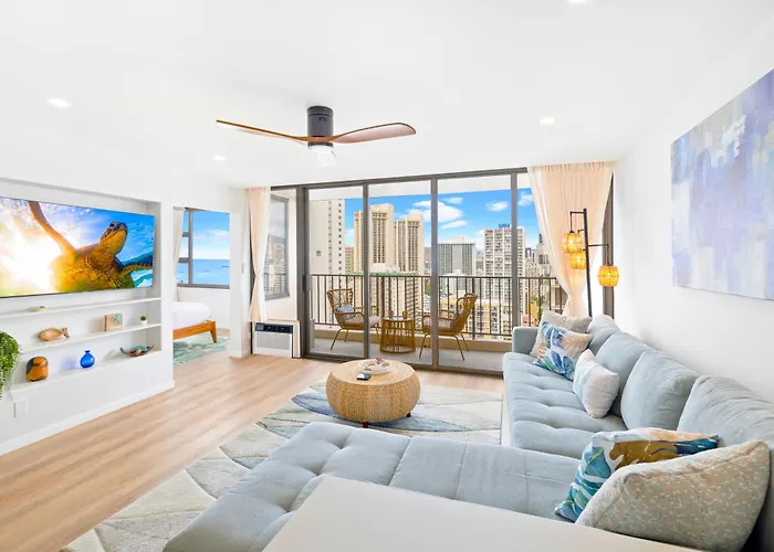Beautiful Ocean View Condo, Near Beach With Free Parking